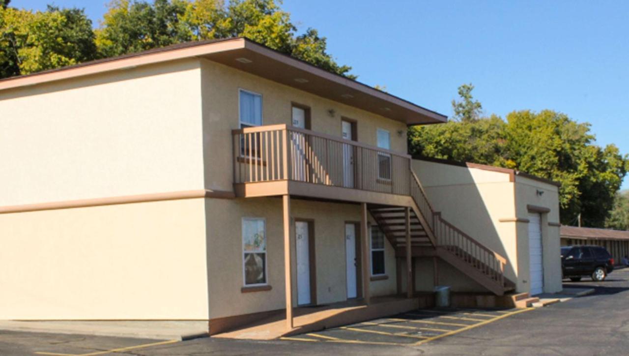 Golden Wheat Budget Host Inn Junction City Exterior foto