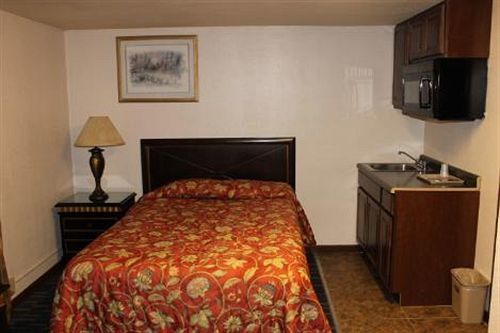 Golden Wheat Budget Host Inn Junction City Exterior foto
